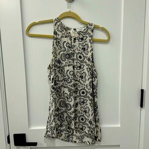 Flowy black and white tank